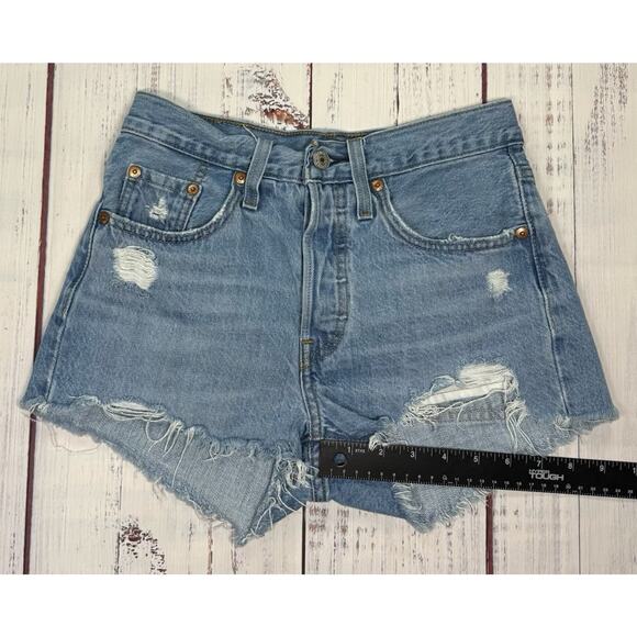 Levi's 501 Shorts Women's Size 24 Cut Off Jean Button Fly Distressed Denim - Picture 5 of 7